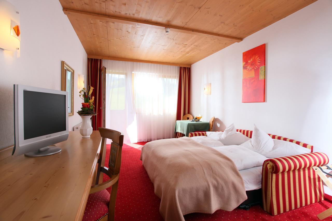 Alpenhotel Landhaus Kuechl เคิร์ชแบร์ก อิน ทิโรล ภายนอก รูปภาพ